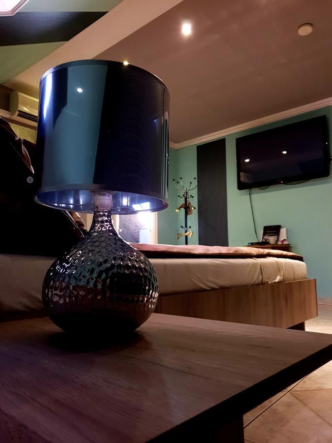 Adam Apartmanhaz Apartment Szeged Bagian luar foto
